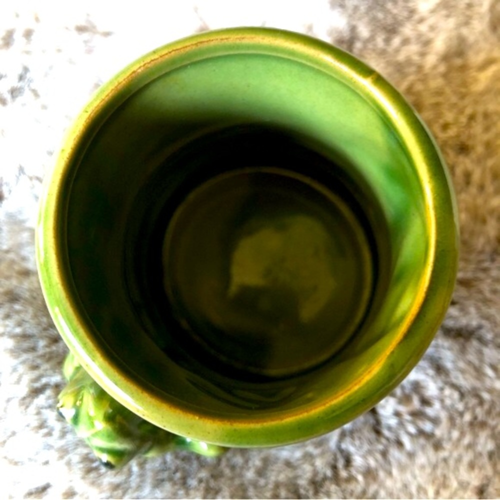 Frog climbing Bamboo Mini planter - Picture 7 of 13